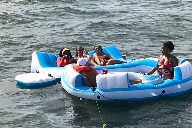 Long Island: Yacht Charters, Location: Port Jefferson Harbor Long Island: Yacht Charters, Party on the Great South Bay