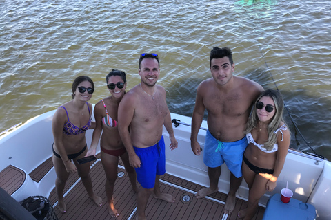 Long Island: Yacht Charters, Location: Port Jefferson Harbor Long Island: Yacht Charters, Party on the Great South Bay