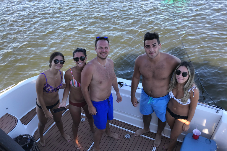 Long Island: Yacht Charters, Location: Port Jefferson Harbor Long Island: Yacht Charters, Party on the Great South Bay