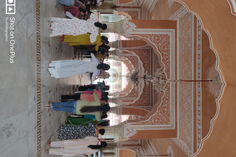 Private Jaipur Tour von Delhi aus mit dem Auto - Alles inklusiveFahrer mit Auto & Reiseführer