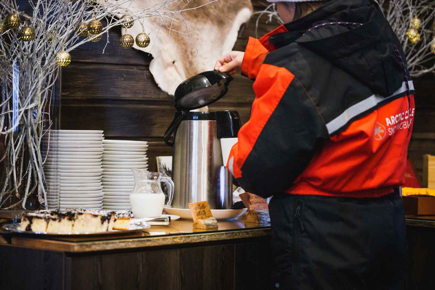 Rovaniemi: Arctic Circle Highlights by Snowmobile