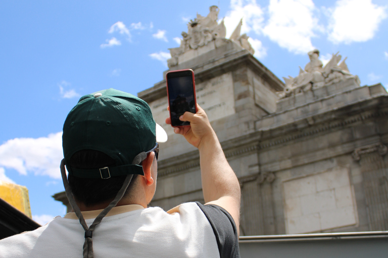 Madrid: Panoramic Open-Top Bus Day or Night Tour with Guide Panoramic Day Tour with Live guide