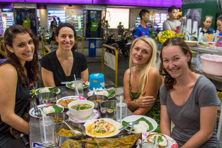 Chiang Mai’s Highlights: Sightseeing Night Bike Tour