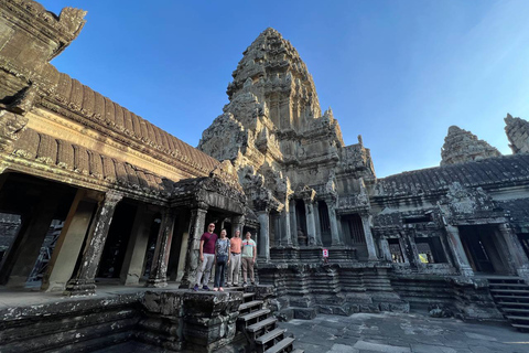 Siem Reap: volledige dag Angkor Wat-tempelervaring met zonsondergangVolledige dag privé-ervaring van Angkor met zonsondergang