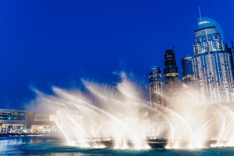 Dubaï : spectacle de fontaines et balade en bateau sur lac