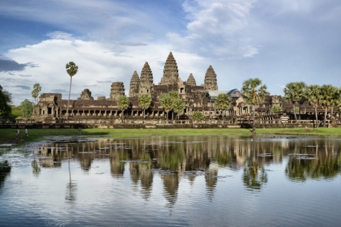Excursión Privada de 2 Días a Angkor Wat y la Cascada de la Montaña Kulen