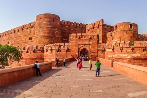 Visite privée du Taj Mahal et d'Agra avec nuitée au départ de DelhiAvec hébergement en hôtel 3 étoiles