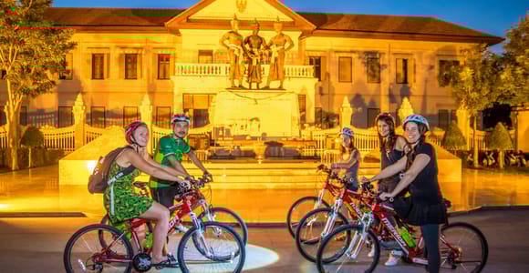 Highlights von Chiang Mai: Sightseeing-Fahrradtour bei Nacht