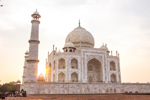 Från Delhi: - Soluppgång Taj Mahal &amp; Agra privat turnéPrivat dagsutflykt från Delhi till Taj Mahal och Agra med all inclusive