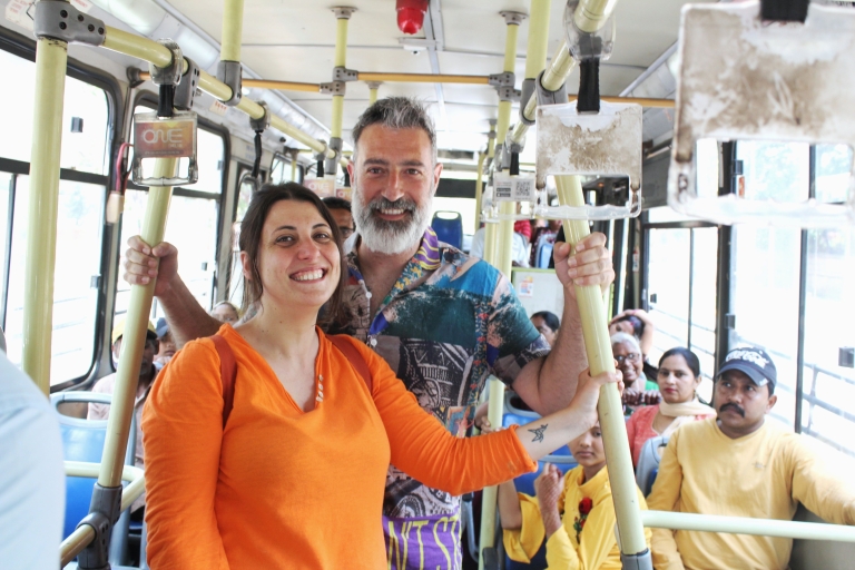 Delhi: Ganztägige Delhi-Sightseeing-Tour mit öffentlichen VerkehrsmittelnGemeinsame Tour