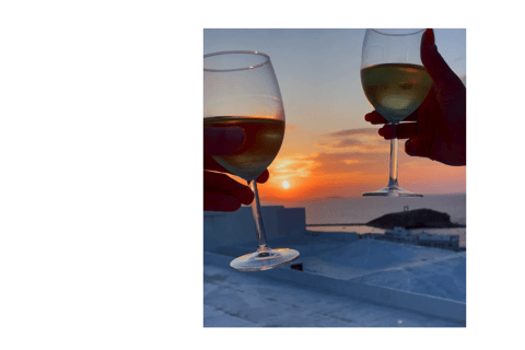 Visite d&#039;un manoir du XVe siècle - Bouteille de vin et plateau au coucher du soleil !Visite d&#039;un manoir du XVe siècle - Bouteille de vin et plateau au coucher du soleil.