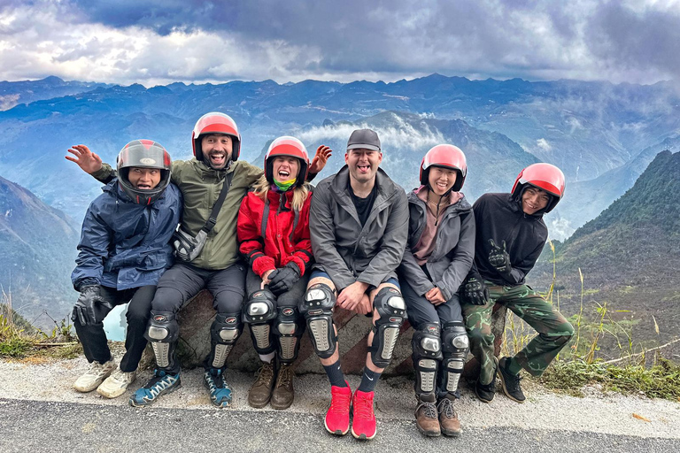 De beste Ha Giang Loop Tour 3 dagen 3 nachten vanuit HanoiBeste Ha Giang Loop-tour 3 dagen 3 nachten zelf rijden