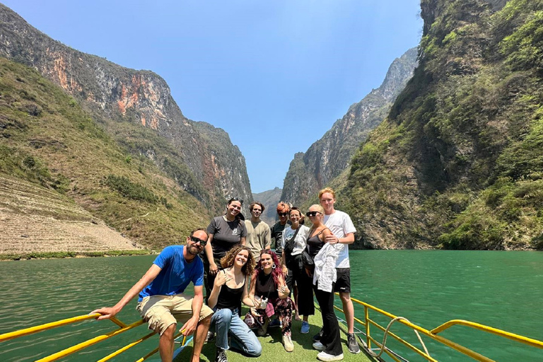 La meilleure boucle de Ha Giang 3 jours 3 nuits à partir de HanoiBest Ha Giang Loop tour 3 jours 3 nuits avec Easy Rider