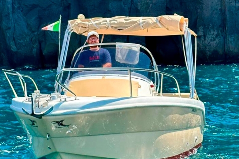 Sorrente : Excursion en bateau à Capri sur le Saver 21ft