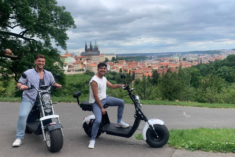 Praga: Passeio guiado de Fat Tire e-Scooter ou e-Bike