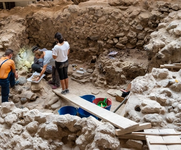 Santorini HISTORY & ARCHEOLOGY Tour (bis zu 8 Gäste)