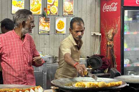 Agra: Wycieczka Tuk-Tuk z ulicznym jedzeniem i targiem przyprawTylko profesjonalny przewodnik i Tuk-Tuk na żywo