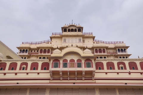 Jaipur City Highlight Tour am selben Tag von Neu-Delhi mit dem AutoAI- Auto, Reiseführer, Mittagessen und Eintrittskarten für Denkmäler.