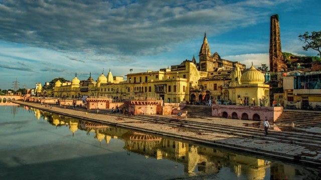 Visit From Varanasi: Private Kashi Golden Triangle Tour in Prayagraj