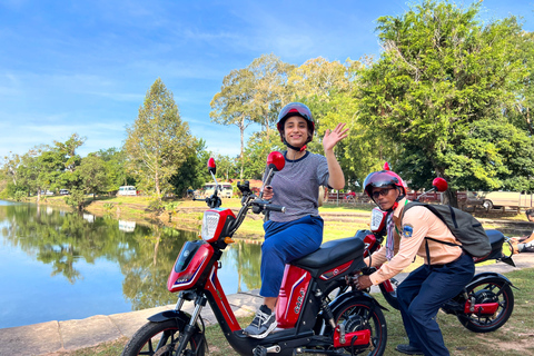 Siem Reap: Templos Visita Guiada en E-Bike Almuerzo Local Incluido