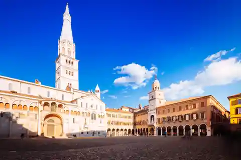 Tour a pie de la ciudad de Módena