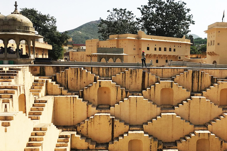 Jaipur: begeleide stadstour van een hele dag met alle hoogtepuntenPrivé sightseeingtour van een hele dag door Jaipur