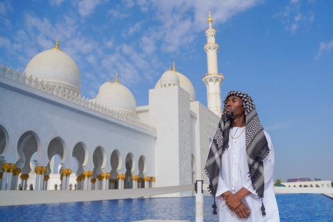 Z Abu Dhabi: Meczet, Qasr Al Watan i Etihad TowersWspólna wycieczka po niemiecku