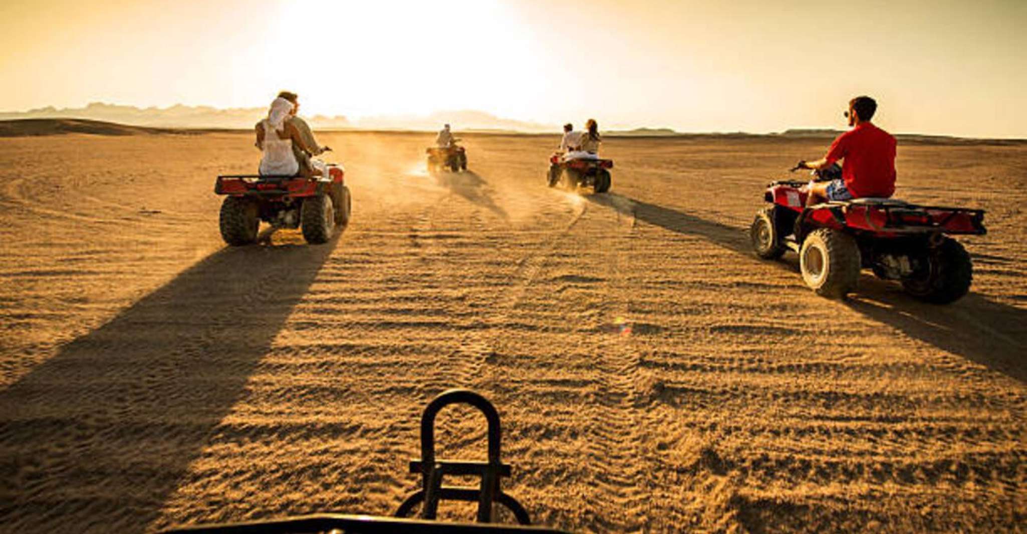 Sharm El Sheikh, ATV, Kamelfahrt mit BBQ Dinner und Show - Hizvo