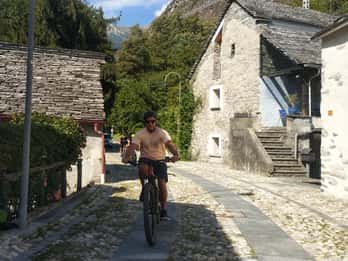 Locarno and Ascona: Scenic Electric Bike Cycling Tour