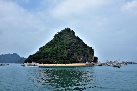 Halong Bay 1 dag met Sung Sot-grot, Titop-eiland en kajak