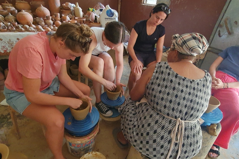Créez votre propre poterie artisanale avec des locaux