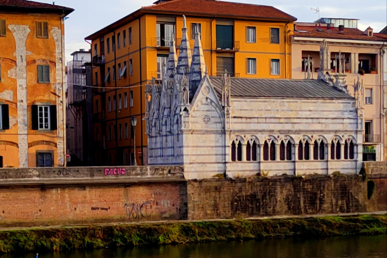 Pisa: excursión en balsa con aperitivo