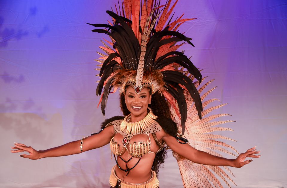 Ginga Tropical - show de samba e folclore brasileiro