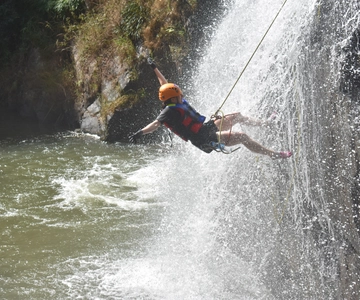 Extreem canyoning in Dalat