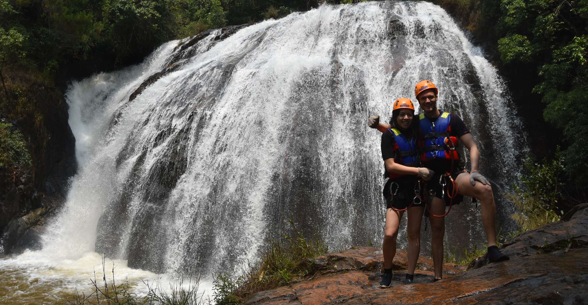 Extreme Dalat Canyoning - Housity