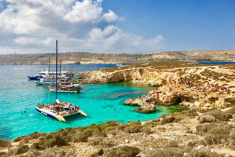 Private Boat Tour Experience with Blue Lagoon and Comino