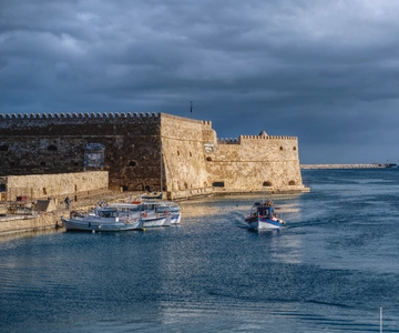 Crete: Heraklion Center, Local Market and Creta Aquarium