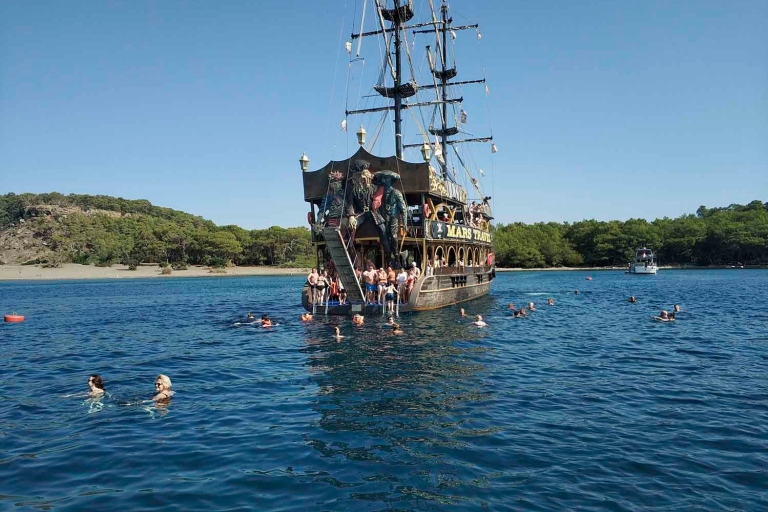 Alanya : Excursion en bateau pirate tout compris avec prise en charge à l'hôtelExcursion en bateau pirate tout compris - avec transfert à l'hôtel
