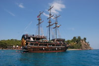 ALANYA, voyage en bateau pirate avec repas, boissons et option de ramassage - Housity