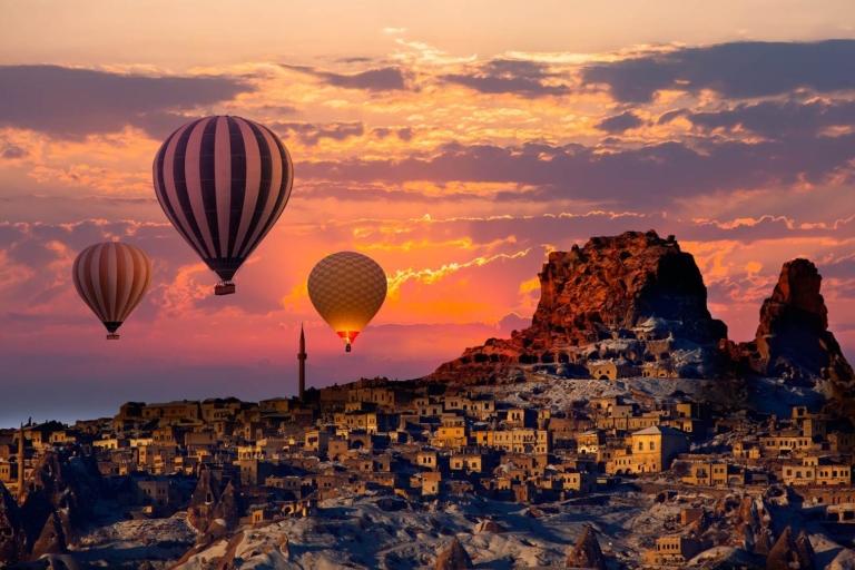De côté : Circuit de 2 jours en Cappadoce, hôtel troglodyte et montgolfièreHôtel Cave