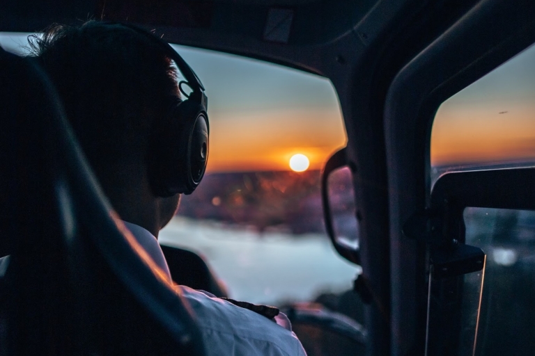 Z Helsinek: Jednodniowa wycieczka helikopterem do TallinaHelsinki - Tallin Podróż w obie strony z powrotem tego samego dnia