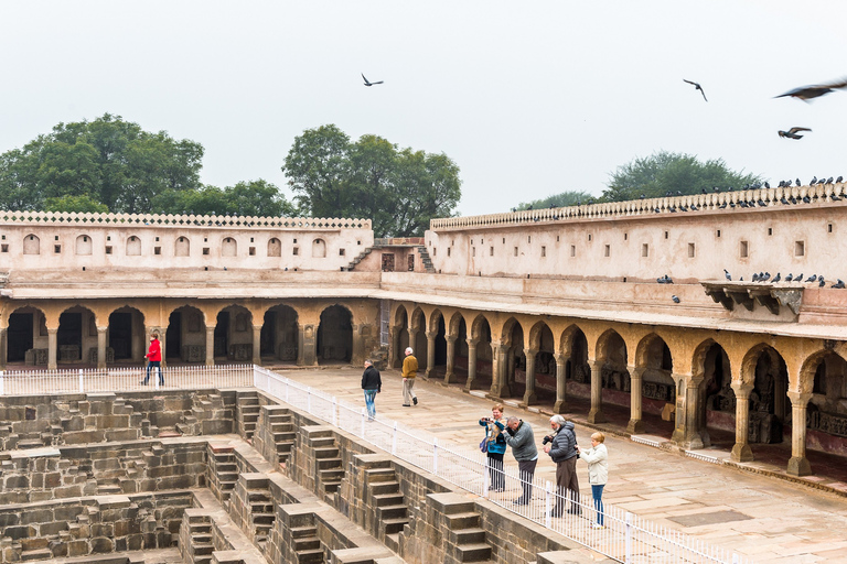 Besuche Chand Baori, Fatehpur Sikri mit Agra Drop von Bundi ausBesuche Chand Baori, Fatehpur Sikri und Agra von Bundi aus