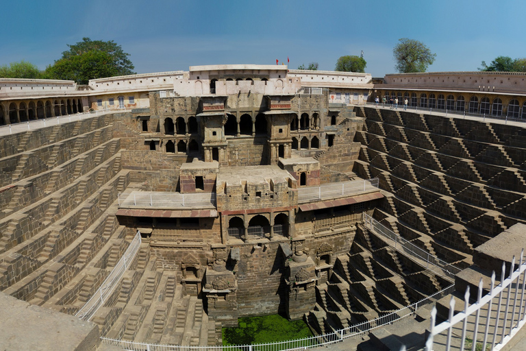 Besuche Chand Baori, Fatehpur Sikri mit Agra Drop von Bundi ausBesuche Chand Baori, Fatehpur Sikri und Agra von Bundi aus