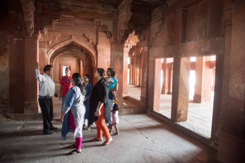 Visite de Chand Baori, Fatehpur Sikri avec escale à Agra depuis BundiVisite de Chand Baori, Fatehpur Sikri avec arrêt à Agra depuis Bundi