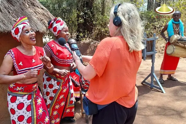 Spectacles culturels en direct. Visite de l'après-midi des Bomas du Kenya.