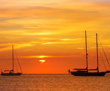 San Antonio: Cala Salada & Cala Gracio Sunset Boat Trip