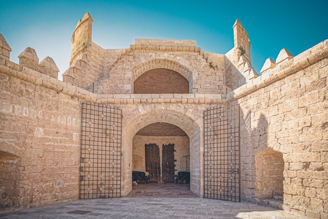 Scopri l&#039;affascinante Alcazaba: storia e viste uniche