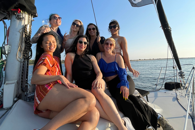 Porto: Charming Sailboat Cruise Sunset