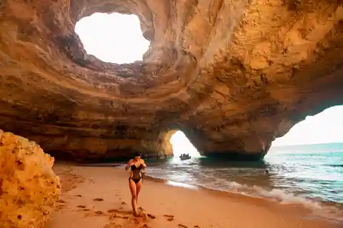 Portimão: Benagil Cave, Marinha Beach Speedboat Tour