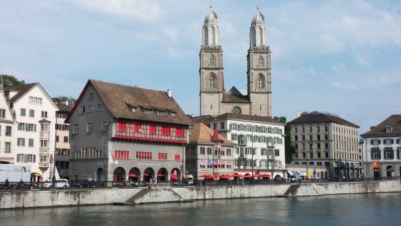 Zurigo: tour privato a piedi con una guida locale